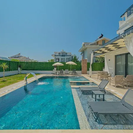 Detached With Private Pool - Oludeniz, וילה פאטהיה