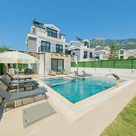 Detached With Private Pool - Oludeniz, פאטהיה